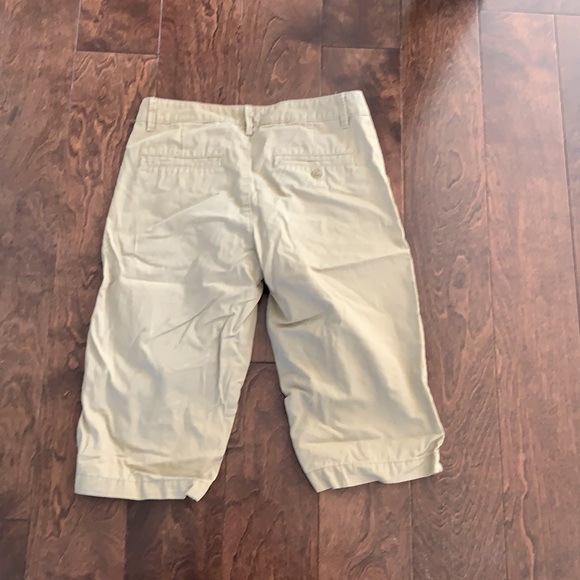 H and M kids khaki chino shorts size 12-13 - Picture 3 of 3